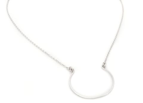 HORSESHOE NECKLACE